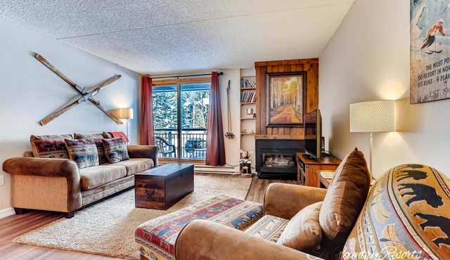 Completely Renovated, Immaculate Condo. Steps Away from Downtown TE105 in Breckenridge