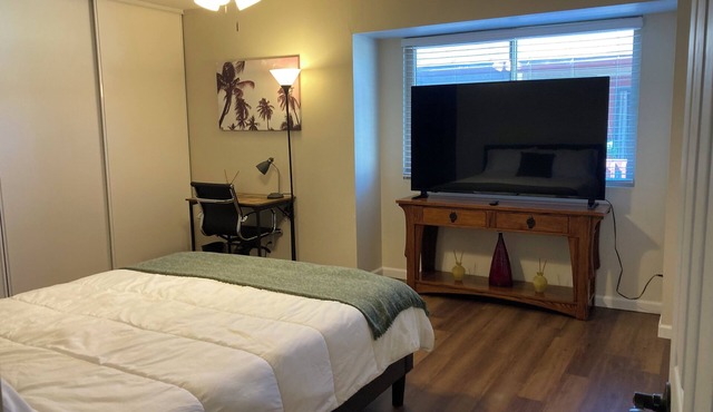Cozy 3-bedroom condo with AC, WiFi, Fireplace, on site parking in Chula Vista in Chula Vista