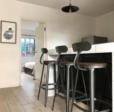 Cozy Manor, modern apt with 24h security, Balcony