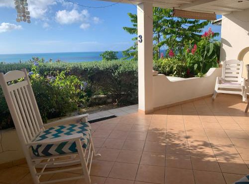 Cozy sea view apartment with beach at walking distance and pool