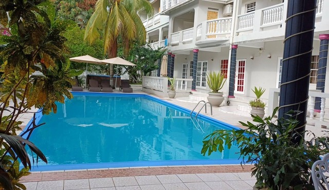 Cozy Single & Double Room Suites