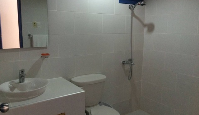 Cute 1BR in safe surroundings