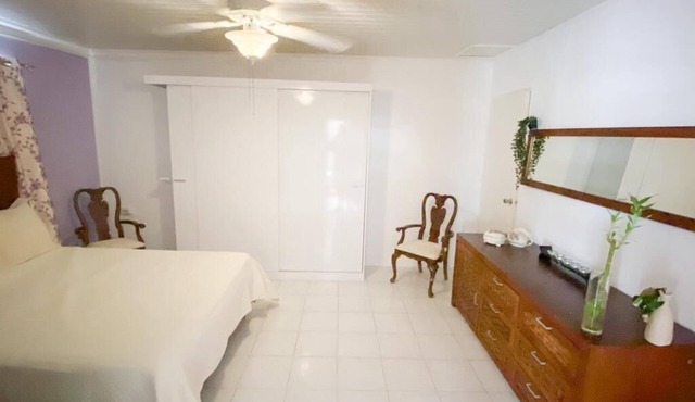 🌴 Discover Your Tropical Paradise Retreat in Aruba! 🏡