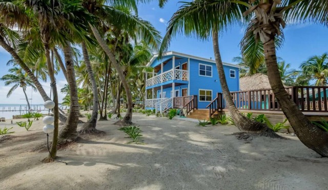 Dory's Loft: Stunning 2nd-Floor View Beachfront 1BR Casita