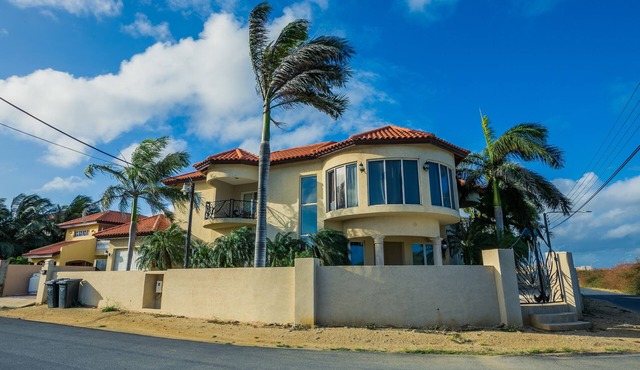 Dream House Aruba