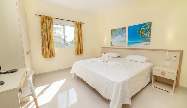 El Paraiso Tropical, Steps away from the Beach