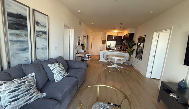 Electric Blue Abode: Modern Resort Style Amenities in Marina del Rey