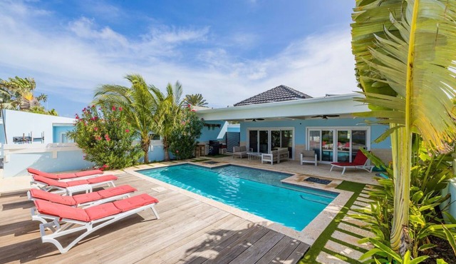 Fantastic 3-Bdr Villa with Gorgeous Pool & View