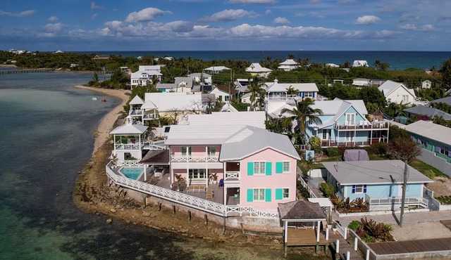Flamingo Villa: Your Luxurious Retreat on Hope Town Harbourfront