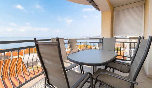 Four-bedroom apartment with terrace and sea view Klenovica, Novi Vinodolski (A-20556-a) in Klenovica