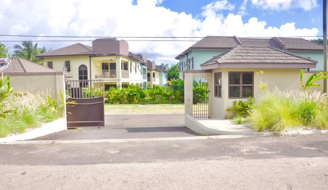 Gated and Private Beachside Villas - Old Fort Bay (Chatham @ Watermill Villas)