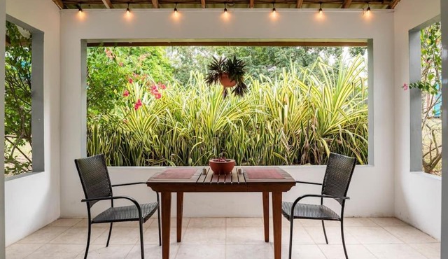 Ginger Mango Garden Cottage - Beach-5min Drive, 1 hr Montego Bay, 25 mins Ocho Rios