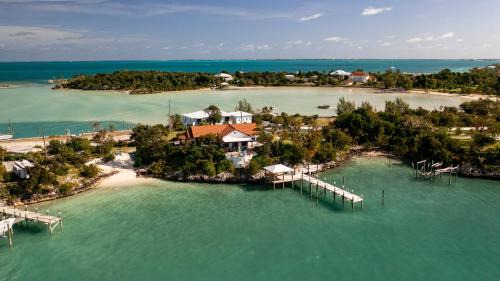 Harbour Beach Villa - large dock & great views!