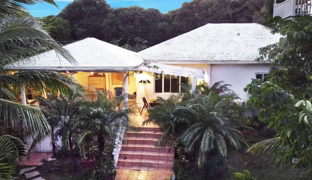 Harbour Island Private Home Just up from the Beach and next to local Marina