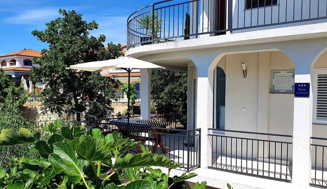 Holiday apartment with one bedroom in Malinska