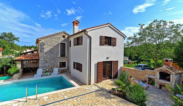 House 682/1609 (Istria - Svetvinčenat), 25000m from the beach in Svetvincenat