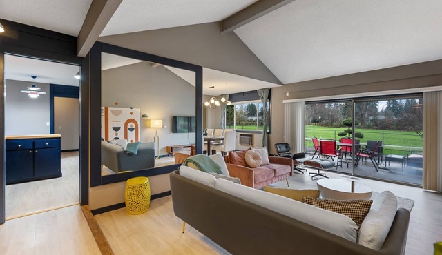 Incredible Golfside Single Level Ranch, Open Layout w/Vintage Charm, Huge Patio, Close 2 Everything in Gresham