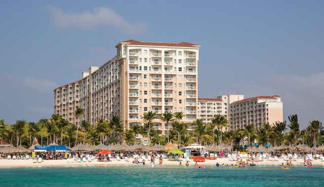 Indulge in Island Luxury: Marriott 's Aruba Surf Club; 1 bedroom villa