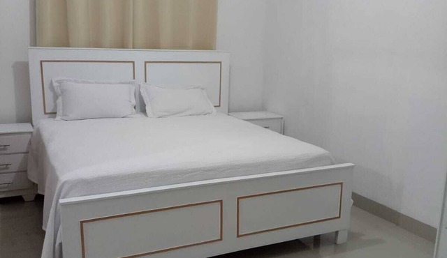 LARGE APARTMENT LO ALAMO 2 APT 3 BEDROOMS AIRPORT HOMS, BALCONY MOUNTAIN VIEW