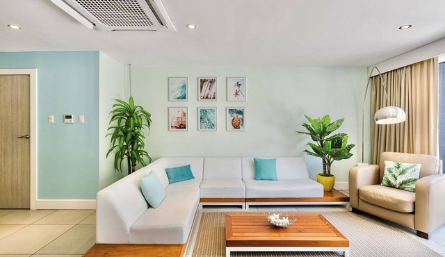 Large Family Apartment Close to Beach