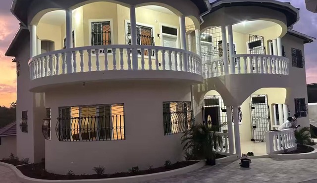 Large Mansion See details before booking