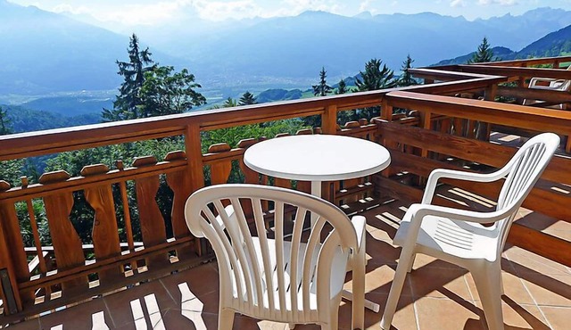 Le Bristol A28 by Interhome in Villars