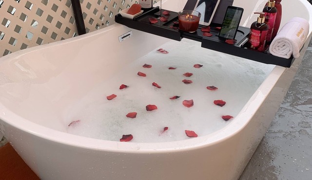 Levittown Lakes Suites