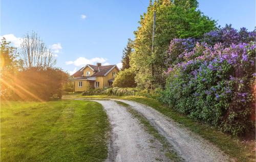 Lovely Home In Berghem With Wifi in Berghem