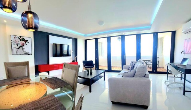 Luxe 2 Bd Penthouse w Oceanview on BeachLuquillo