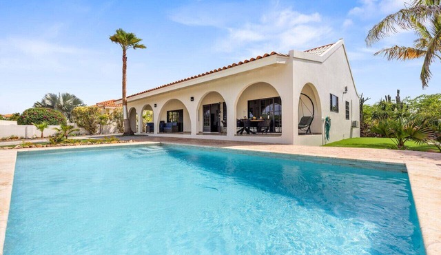 Luxe 3BR Pool Villa Escape Villa Leone by Bocobay