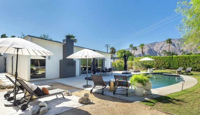 Luxe Outdoor Living: Palm Springs Retreat w/View! in Palm Springs