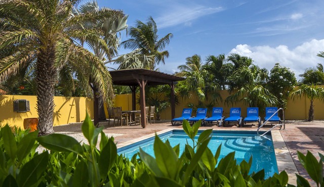 Luxe Vakantie Villa Hopibon