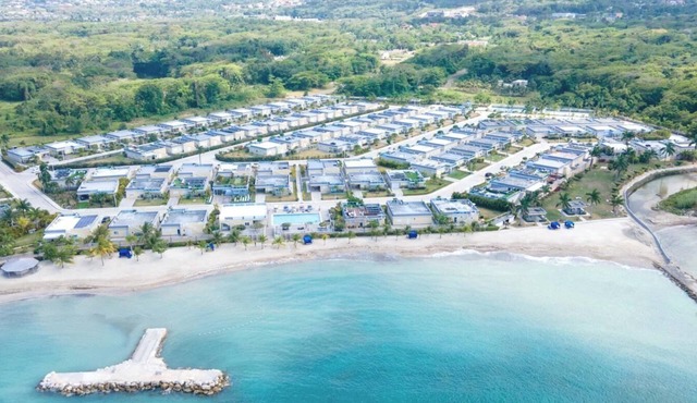 Luxurious 3BR 3Bath Beach Villa with private Chef Service