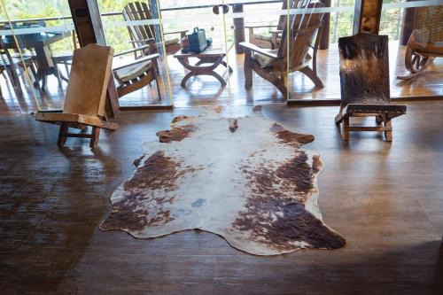 Luxurious Cabin Retreat in Las JARABACOA with Private Pool, EL RELOJ SE DETUVO