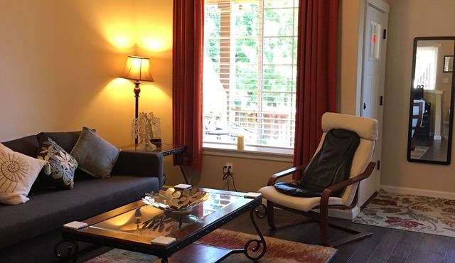 Luxury 3BR + Studio Townhome – Walk to Nike, MAX, Dining & More! in Beaverton