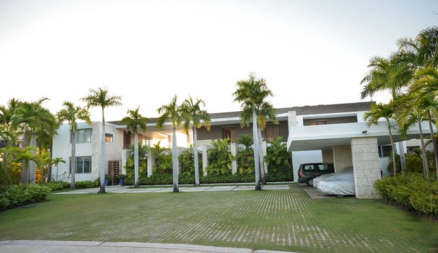 Luxury 5 bedroom villa on the water in Punta Cana inside Cap Cana wifi A/C GYM