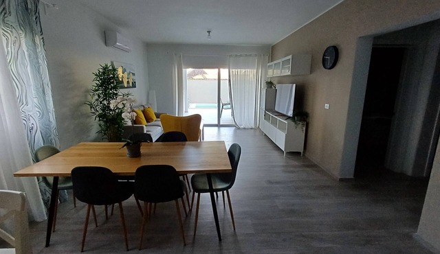Luxury EgoVista PH, 2 Hab, Sea View