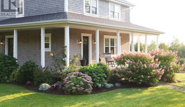 Luxury Rental Located In New Glasgow, Minutes To Amazing Restaurants and Beaches in New Glasgow