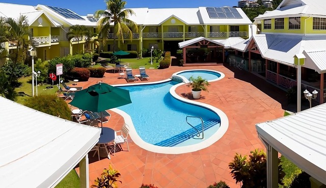 Making The Best Memories Along The Way! Outdoor Pool, Close to Gros Islet Park!