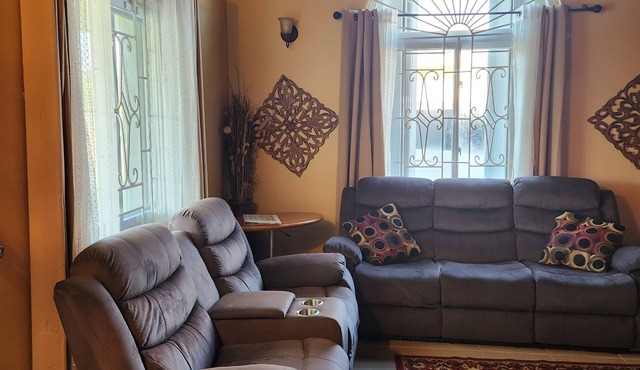 Menas Retreat: Close to beaches, night life, and relaxation