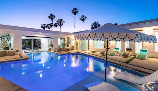 Mid Century Estate- Lola's Fishbowl in Rancho Mirage