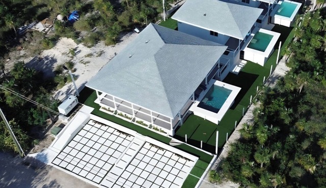 Modern Beachside Villa with Private Pool & Ocean Views and 5 min walk to Beach! in Palmetto Point
