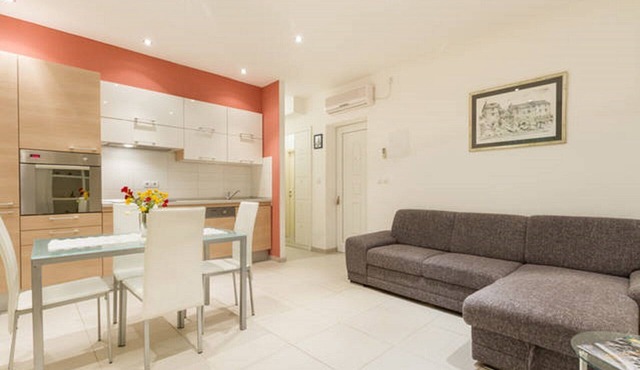 Modern & cozy apartment in amazing location just opposite to Dioclation's Palace in Split