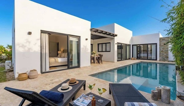 Modern Luxury Villa with Private Pool Ocean Village