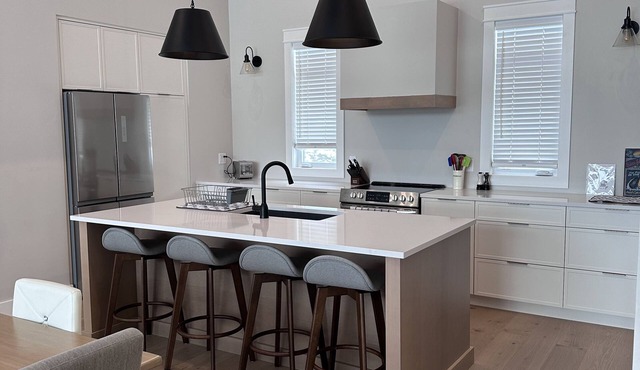 Modern PEI Cottage - Beautiful Sunsets in Clinton