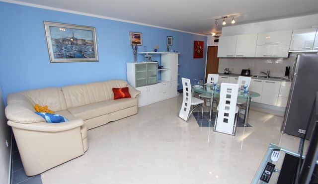 NAUTICA Two-Bedroom Apartment in Novigrad