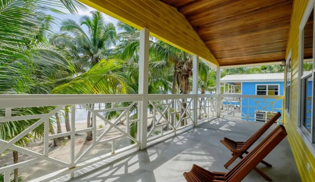 Nemo's Poolside: Family-Sized 2BR/2BA, Walk Right Out to the Pool!