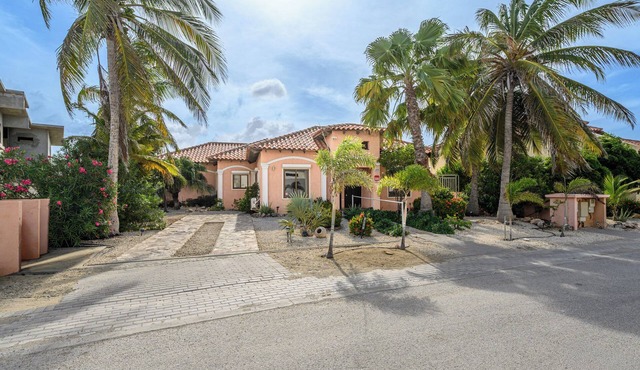 New for Rent Ocean View w/Pool - 4 Min Walk to Ritz Carlton & Marriott Beaches