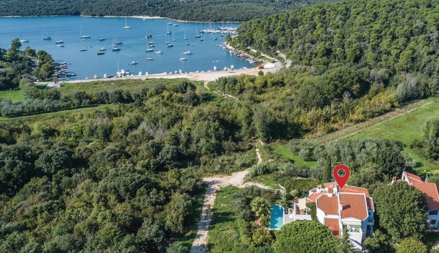 Nice apartment in Pula with WiFi in Pula