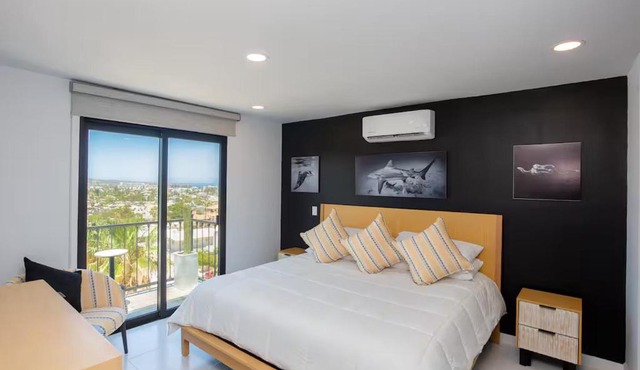 Ocaso Haus - King Penthouse Retreat in Cabo San Lucas